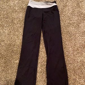 Lululemon yoga pants size 6